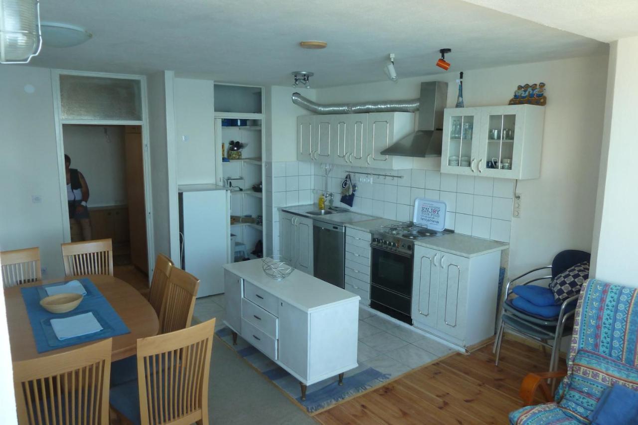 Apartments By The Sea Omis - 15485 Esterno foto